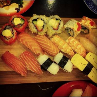 จานนี้เสิร์ฟมาถึงที่ ที่ ร้านอาหาร Kozo Sushi ธนิยะพลาซ่า