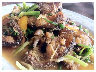 "ปลาช่อนทอดผัดคื่นฉ่าย"

 ที่ ร้านอาหาร อาหารป่าครัวป้าเล็ก