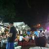 คนรอเพียบ ที่ ร้านอาหาร เชียงเซียมอี้แป้งกลม อารมณ์ดี