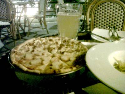ร้านอาหาร The Right Bank