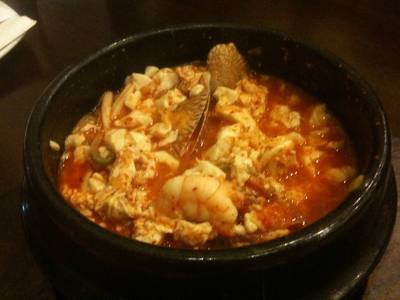 ซุปเต้าหู้ทะเล ที่ ร้านอาหาร Nolboo Hangari BBQ Korea