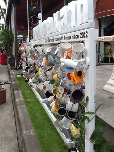 คาเฟ่ เดอ หลาด ที่ ร้านอาหาร Cafe' de Lard 