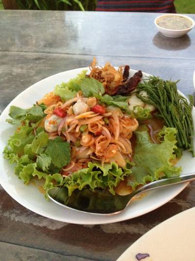 ร้านอาหาร ชาวฟ้าทะเลคราม