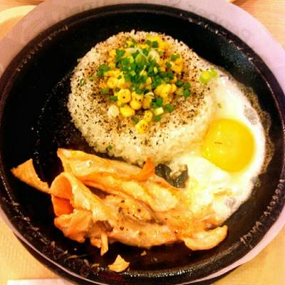 Salmon Pepper Rice + Egg ที่ ร้านอาหาร Pepper Lunch Terminal 21
