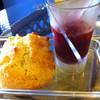 cream scone with berry sauce ที่ ร้านอาหาร A Chance Of Sunshine