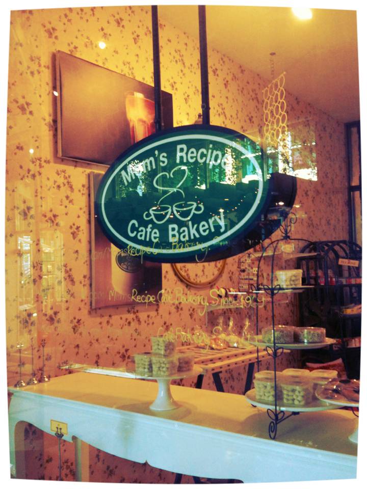 ร้านอาหาร Mom's Recipe Cafe Bakery