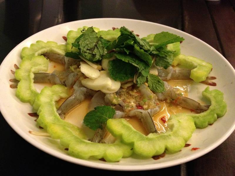 กุ้งแช่น้ำปลา ที่ ร้านอาหาร มุมอร่อย นาเกลือ
