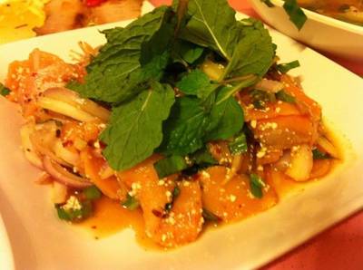 ร้านอาหาร ตำยิ้ม ถนนบางขุนเทียน-ชายทะเล