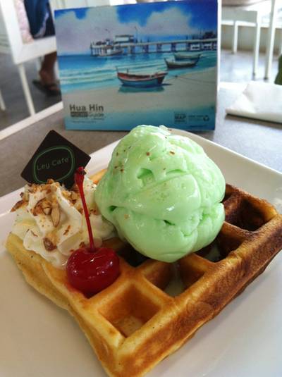 ร้านอาหาร Ley Cafe' Coffee and Restaurant Pranburi