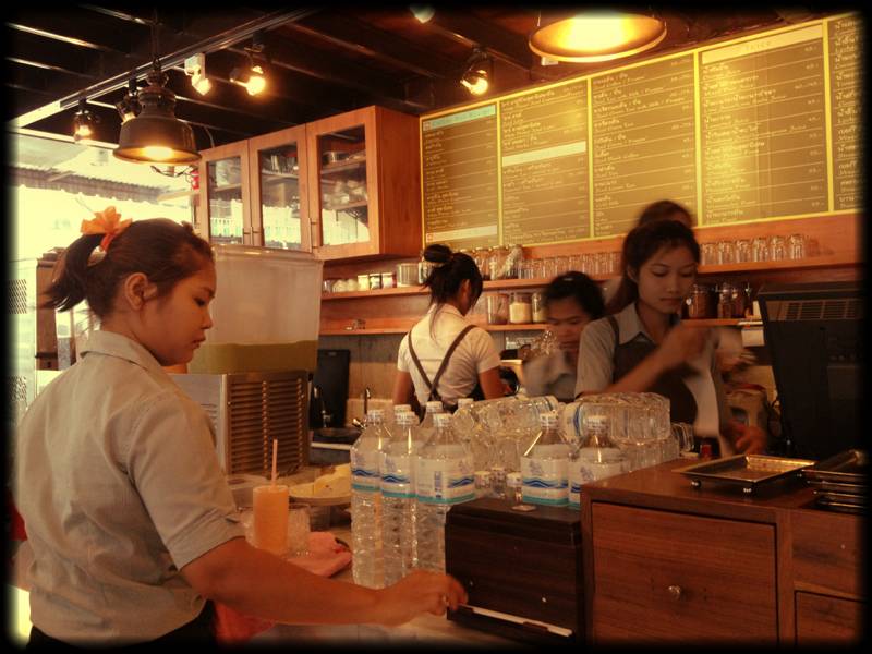 ร้านอาหาร ครัวดอกไม้ขาว