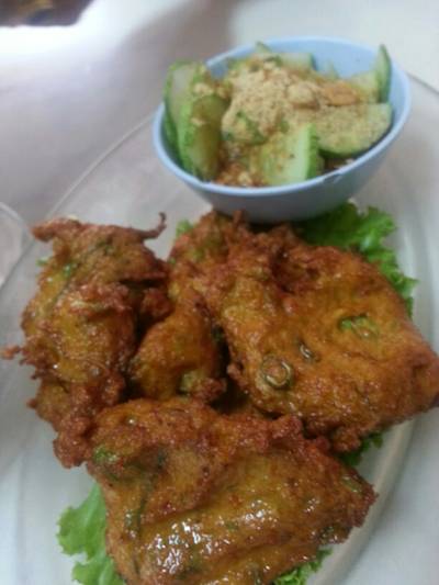 ทอดมันปลา ก็สั่งทุกโต๊ะ ที่ ร้านอาหาร กันเอง ทอดมันปลา ก็สั่งทุกโต๊ะ ที่ ร้านอาหาร กันเอง
