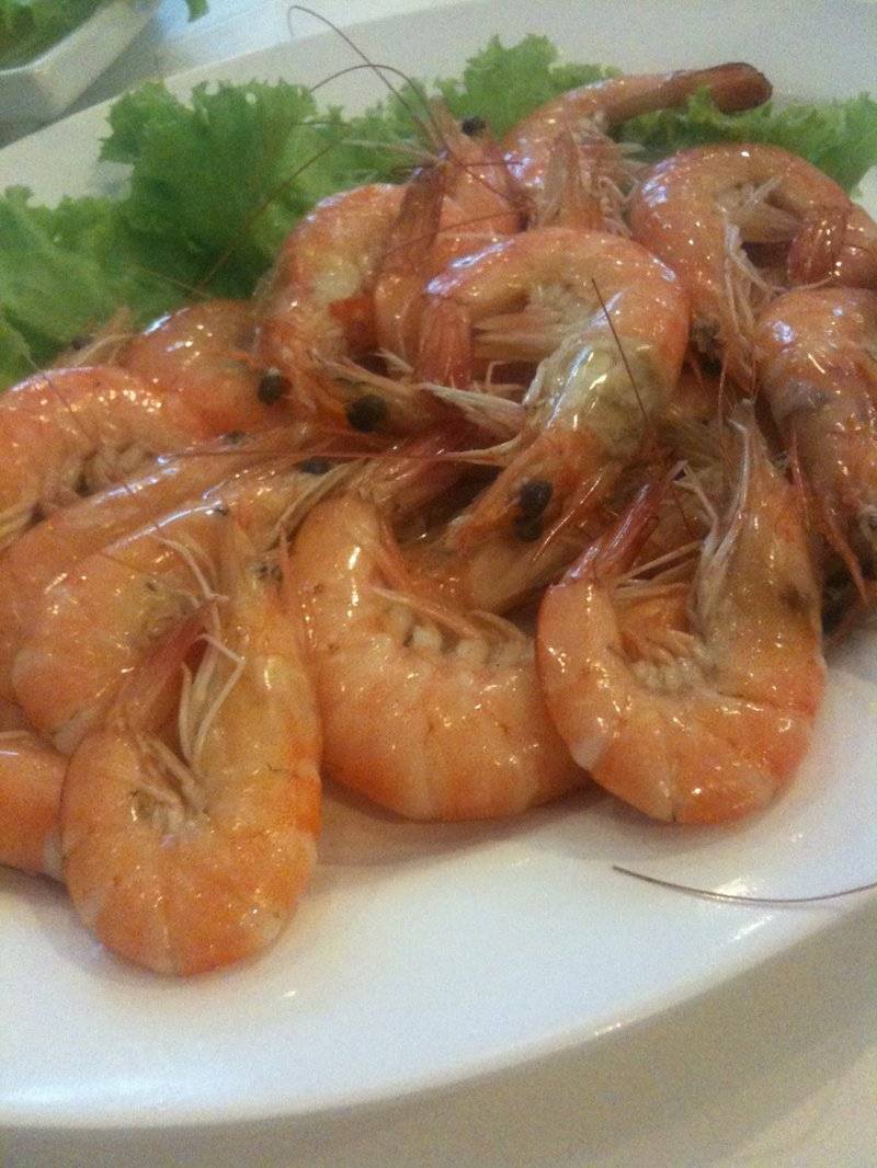 กุ้งตะกาดลวก  ที่ ร้านอาหาร บ้านทะเลซีฟู้ด