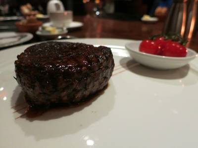 ร้านอาหาร Fireplace Grill