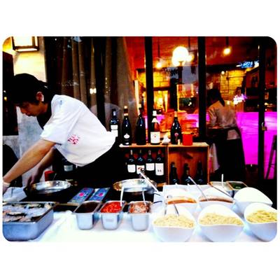 ร้านอาหาร Tell me wine