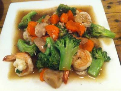 ร้านอาหาร In The Box Bar Station ร้านอาหาร In The Box Bar Station