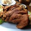 ขาหมูทอด. ขึ้นชื่อมากอาหร่อย ที่ ร้านอาหาร ครัวบ้านไทร
