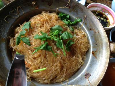 กุ้งอบวุ้นเส้น ที่ ร้านอาหาร ครัวบ้านไทร