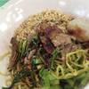 บะหมี่แห้ง ที่ ร้านอาหาร ก๋วยเตี๋ยวเรือป้าทองคำ