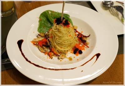 ร้านอาหาร The Garret ​(Secret Bistro Bar)