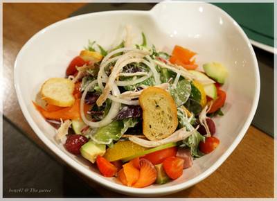 ร้านอาหาร The Garret ​(Secret Bistro Bar)
