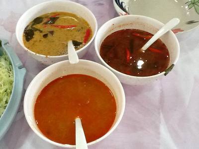 ร้านอาหาร ขนมจีนครูยอด (ประโดก)
