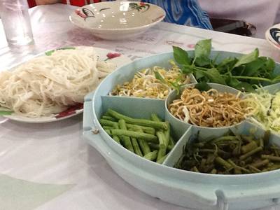 ร้านอาหาร ขนมจีนครูยอด (ประโดก)