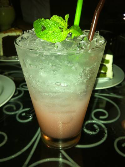 ร้านอาหาร Cake Cafe Sriracha