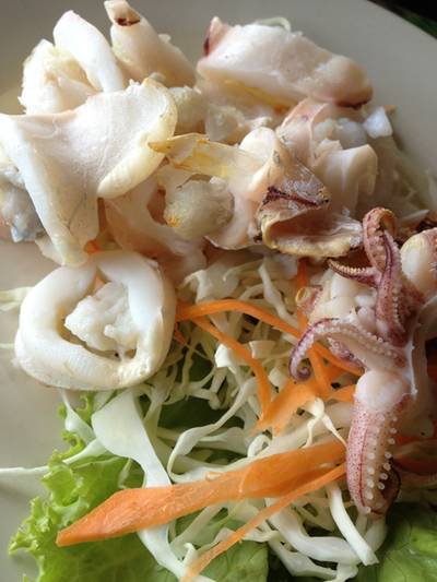 หมึกไข่ย่าง ที่ ร้านอาหาร อ่าวไข่ซีฟู้ด หมึกไข่ย่าง ที่ ร้านอาหาร อ่าวไข่ซีฟู้ด