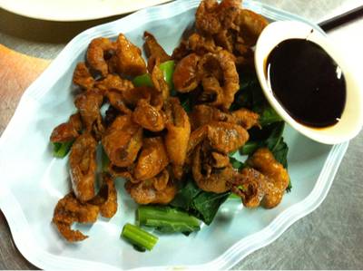 ใส้พะโล้ทอดกรอบ ที่ ร้านอาหาร ข้าวต้มโฟนลิงค์ ใส้พะโล้ทอดกรอบ ที่ ร้านอาหาร ข้าวต้มโฟนลิงค์