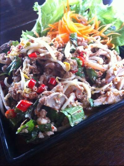 ลาบหมู (สุก) หลวงพระบาง > รสแปลกดี แต่แซ่บ ที่ ร้านอาหาร ส้มตำหลวงพระบาง