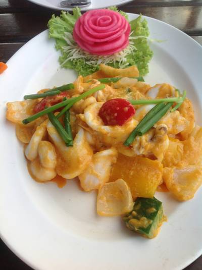 ร้านอาหาร ริมผา ลาภิน
