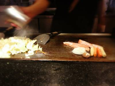 ร้านอาหาร Hachi Teppanyaki & Sushi