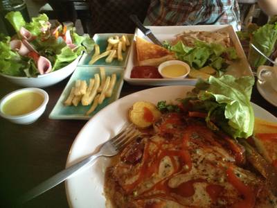 ร้านอาหาร อินโดจีน สเต็กเฮ้าส์ ร้านอาหาร อินโดจีน สเต็กเฮ้าส์