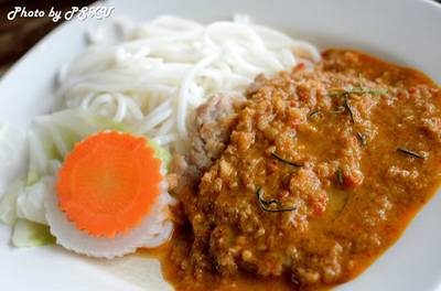 ขนมจีนหมูพะแนง 30 บาท ที่ ร้านอาหาร ขนมจีนเทวดา & สเต็ก พระราม 2