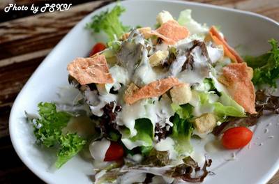 สลัดซีซ่า I-Angel  59 บาท  ที่ ร้านอาหาร ขนมจีนเทวดา & สเต็ก พระราม 2