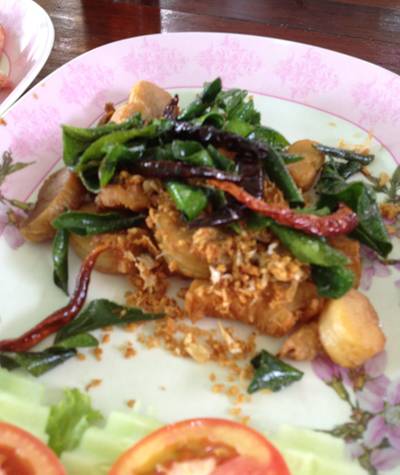 เอ็นหอยทอดกระเทียม ที่ ร้านอาหาร ครัวคันไถ
