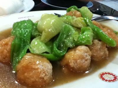 ลูกชิ้นกุ้งโสภณ ที่ ร้านอาหาร แสนยอดโภชนา