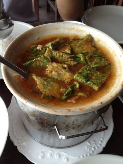 เเกงส้มชะอมกุ้ง ที่ ร้านอาหาร ครัวริมนที เเกงส้มชะอมกุ้ง ที่ ร้านอาหาร ครัวริมนที
