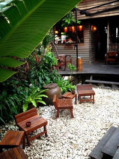 ร้านอาหาร บ้านระเบียงน้ำ