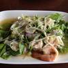ยำเห็ดเข็มทองกุ้งสด ที่ ร้านอาหาร ครัวริมนที