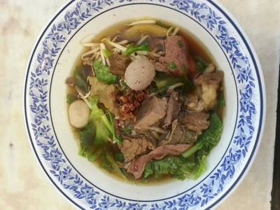 น่ากิน อร่อยมากค่ะ ที่ ร้านอาหาร ก๋วยเตี๋ยวเนื้อรามอินทรา