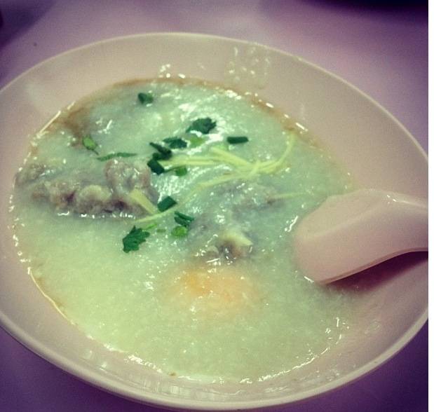 โจ๊กรอบเช้าอร่อย ที่ ร้านอาหาร โจ๊กปริ๊นซ์