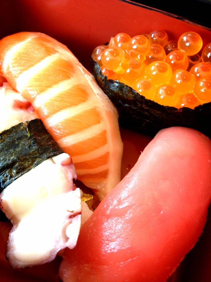 ซูชิ (ในชุดเบ็นโตะ) ที่ ร้านอาหาร Daisho Sushi Homepro เพชรเกษม