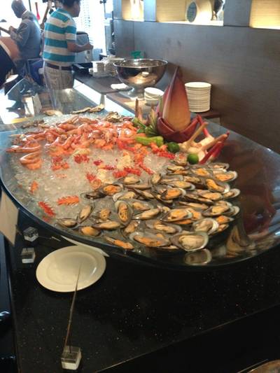 ร้านอาหาร The Square Novotel Bangkok Ploenchit Sukhumvit