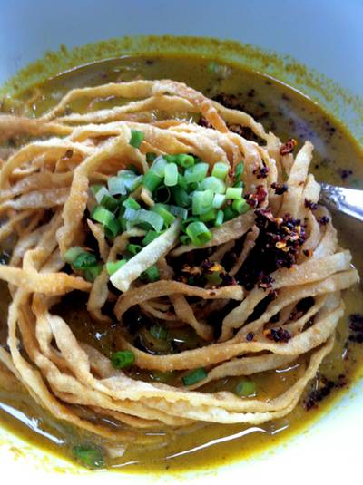 ข้าวซอยเนื้อ ที่ ร้านอาหาร ศาลาเตี๋ยวเรือ