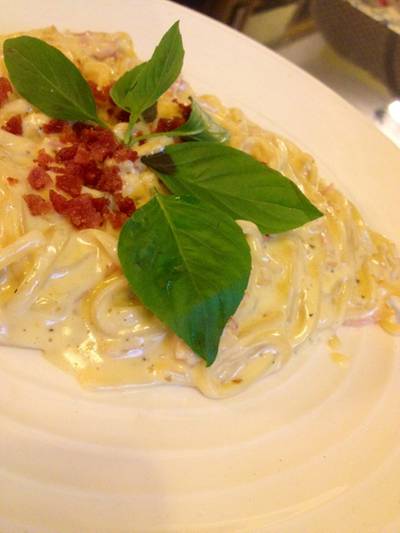 คาโบนาร่า ที่ ร้านอาหาร ทองปาน