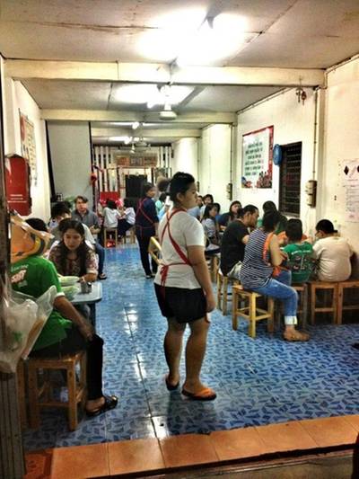 ร้านอาหาร ร้านก๋วยเตี๋ยวหมูน้ำตก (ป้อม)