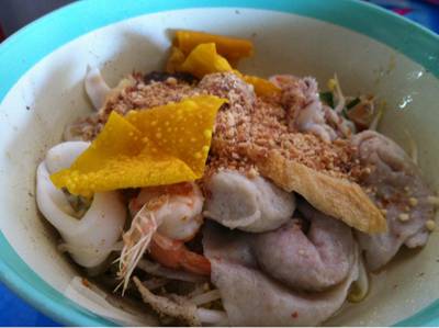 ร้านอาหาร ก๋วยเตี๋ยวลูกชิ้นปลานายหอย
