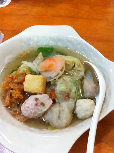 ร้านอาหาร เกี๊ยวปลานายเคี้ยม สุพรีมคอมเพล็กซ์