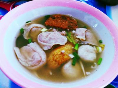 ร้านอาหาร ก๋วยเตี๋ยวลูกชิ้นปลานายหอย